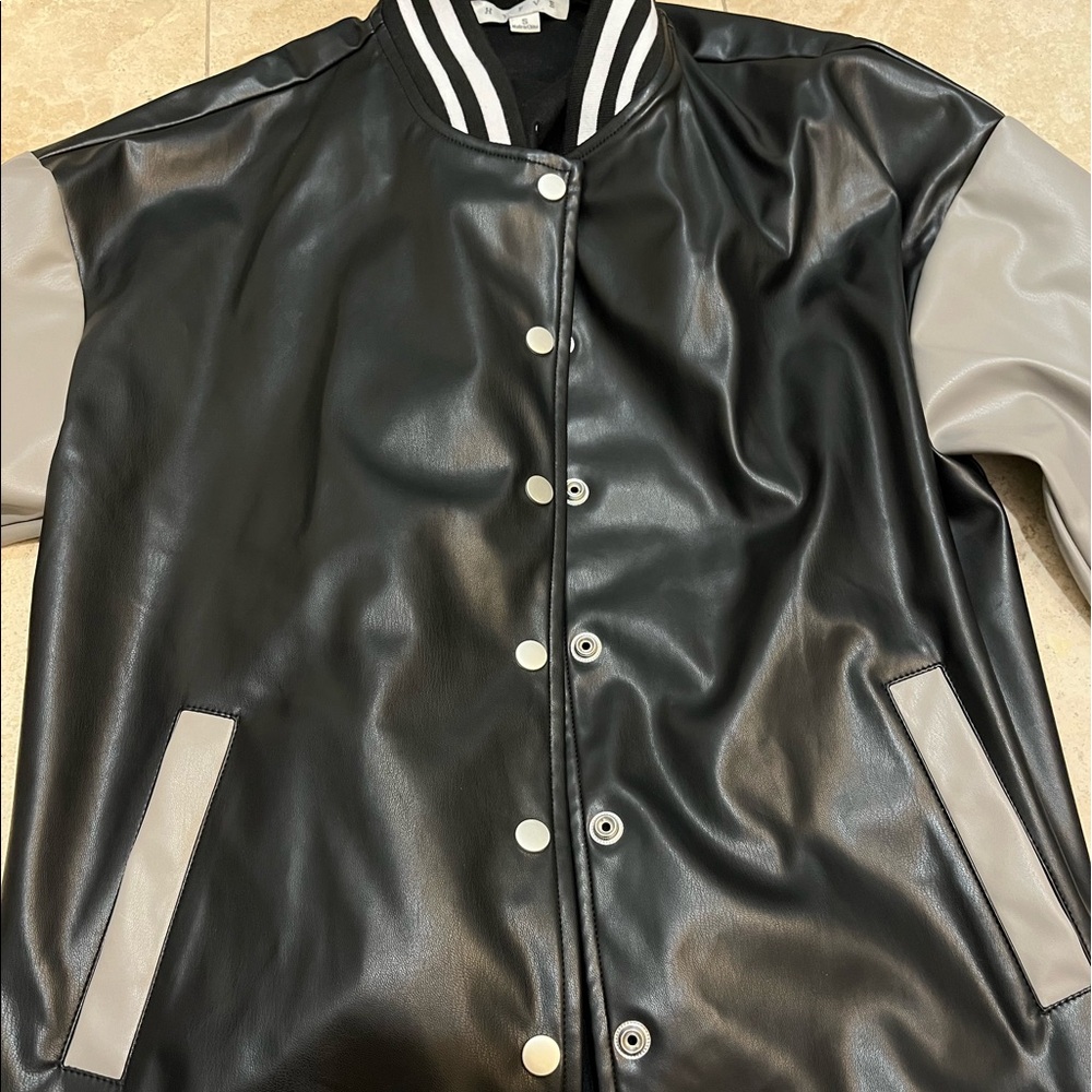 black bomber jacket